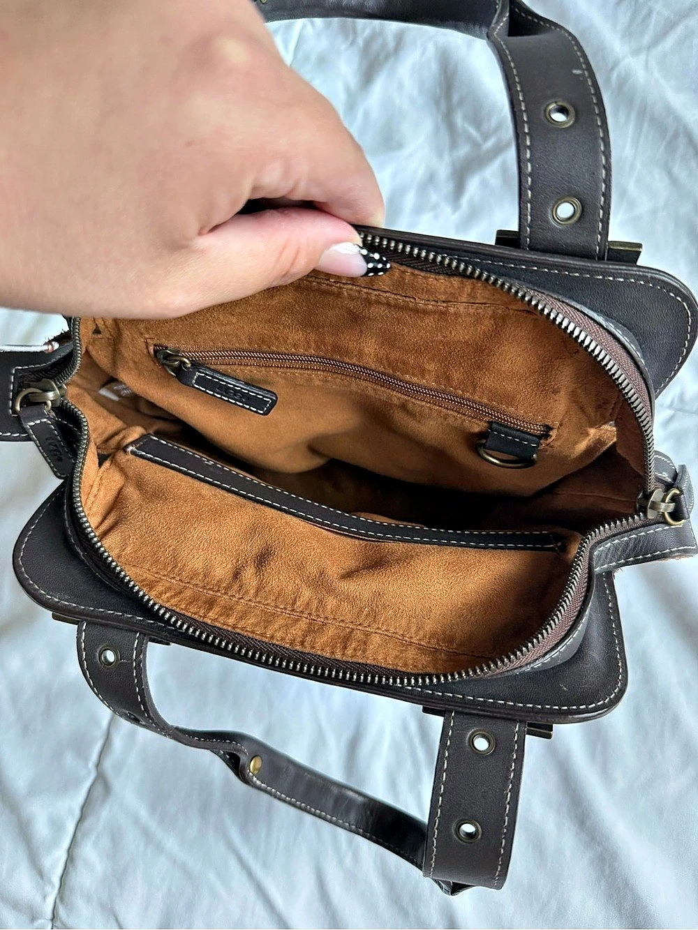 Vintage UGG Australia Brown Suede Shoulder Bag - Picture 3 of 7